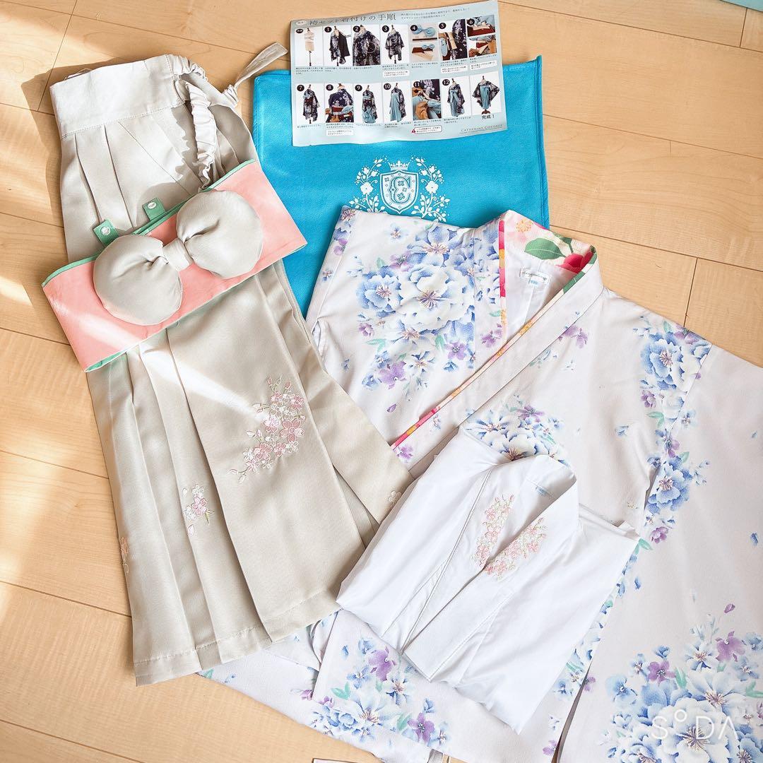 【キャサリンコテージ】袴セット（白花色着物×灰色袴）＋襦袢　130cm