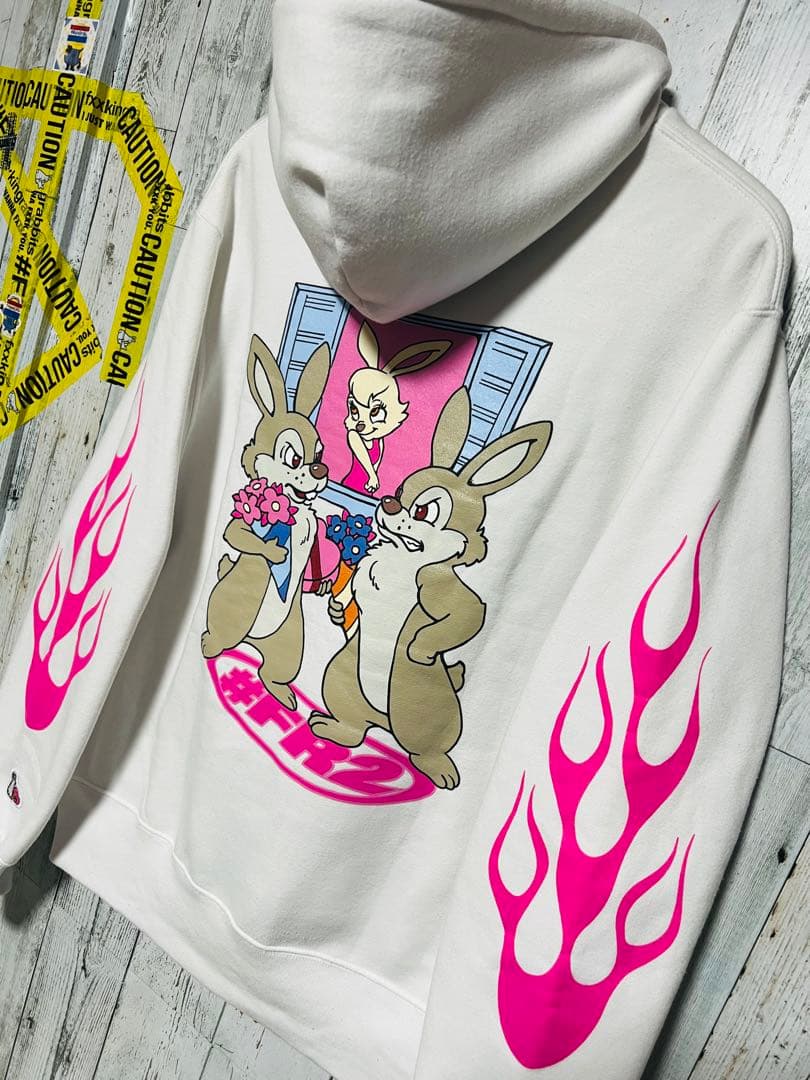 妖艶メルヘンbunny東京都産-極限定 FR2 梅 パーカー 桃 X-LARGE - メルカリ