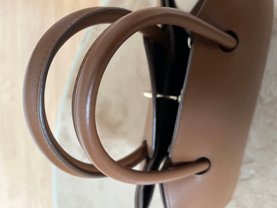 yuuです　FURLA ジェネシ