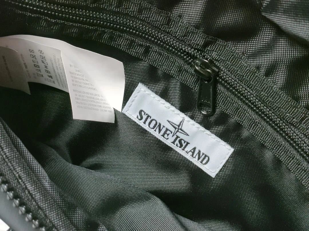 美品　ストーンアイランド　stone  　ボディバッグ