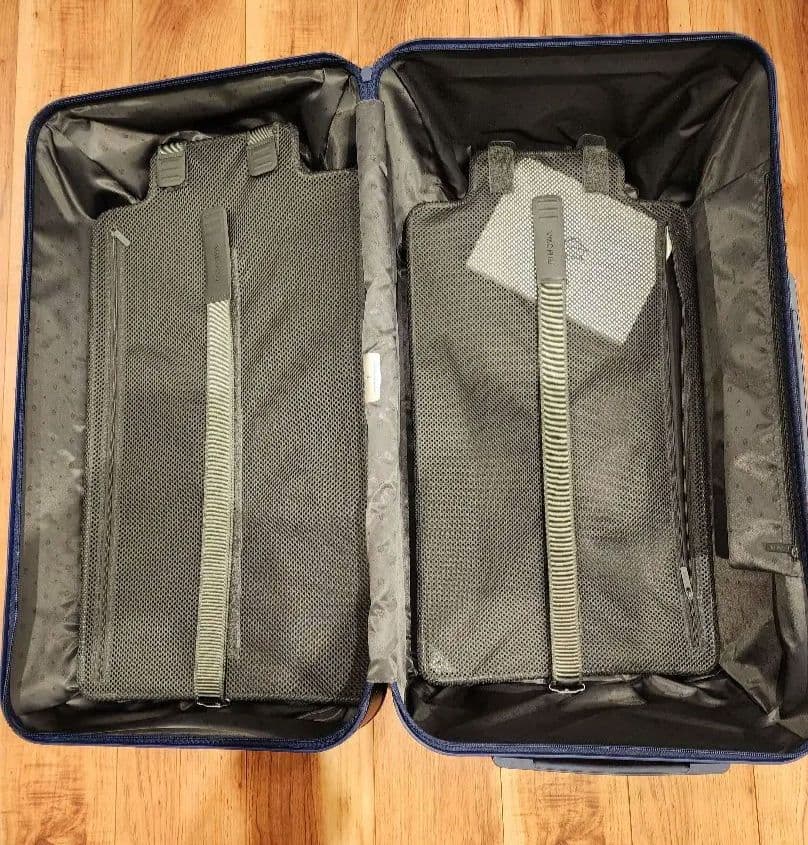 【1回使用美品】Rimowa Essencial trunk 89L　紺色