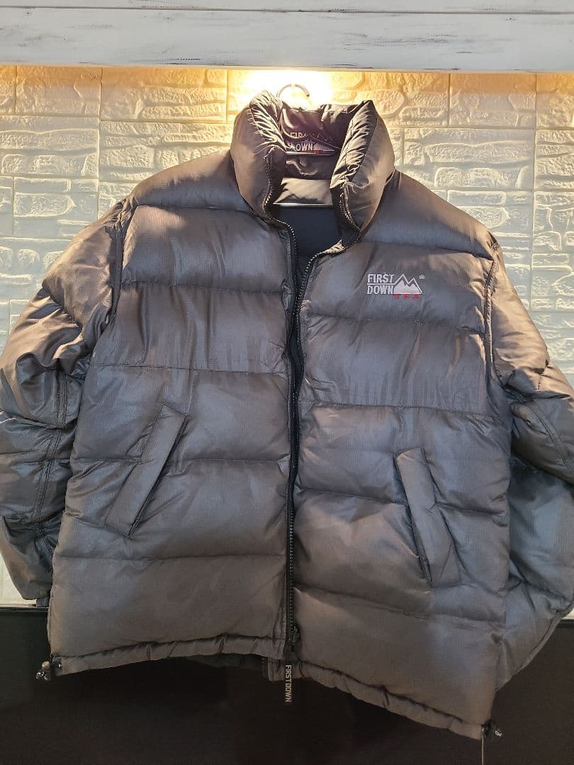 FIRST DOWN肉厚　リバーシブル　ダウンジャケット