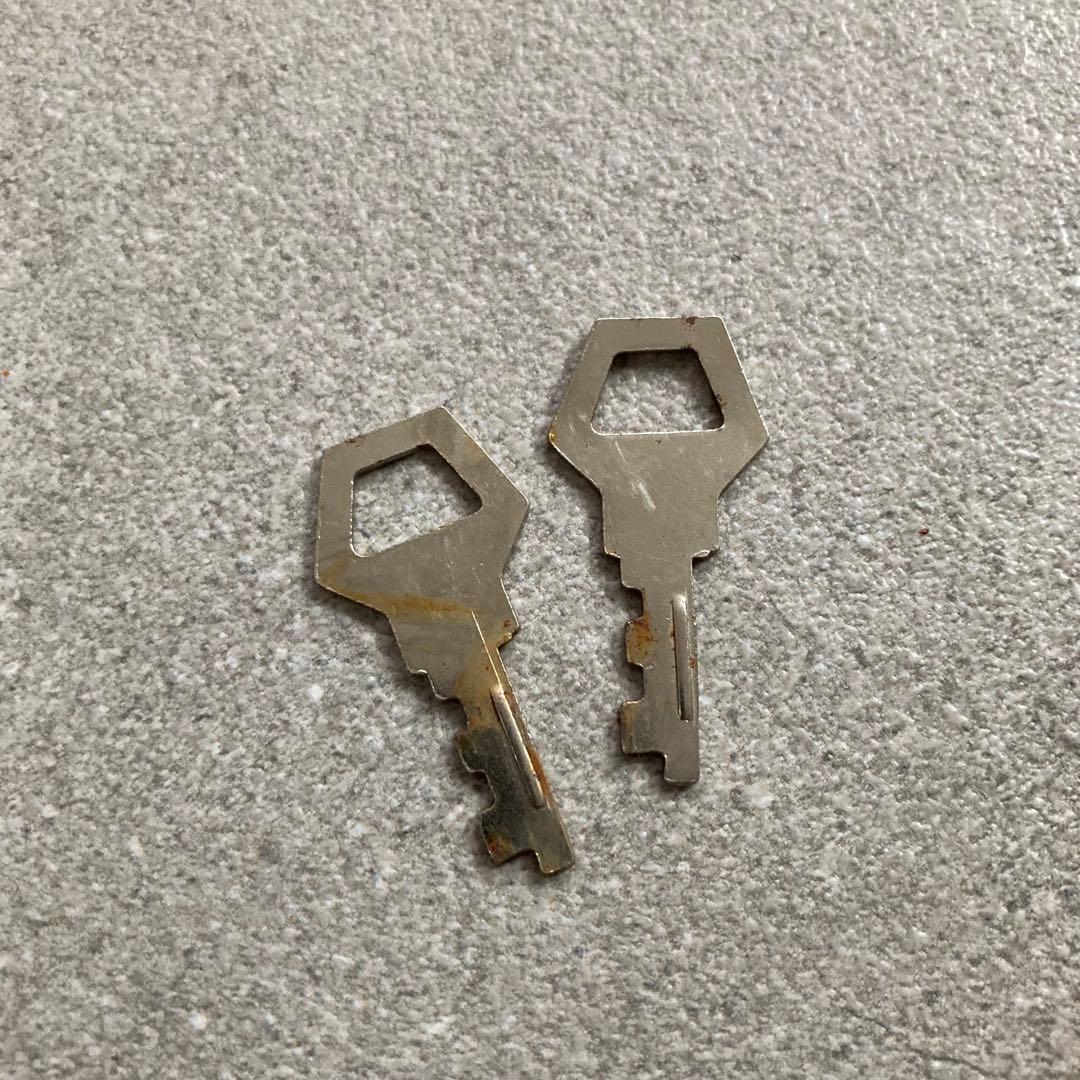 ヴィンテージ 本皮 トランクケース 鍵付き レザートランク レトロ雑貨 古道具