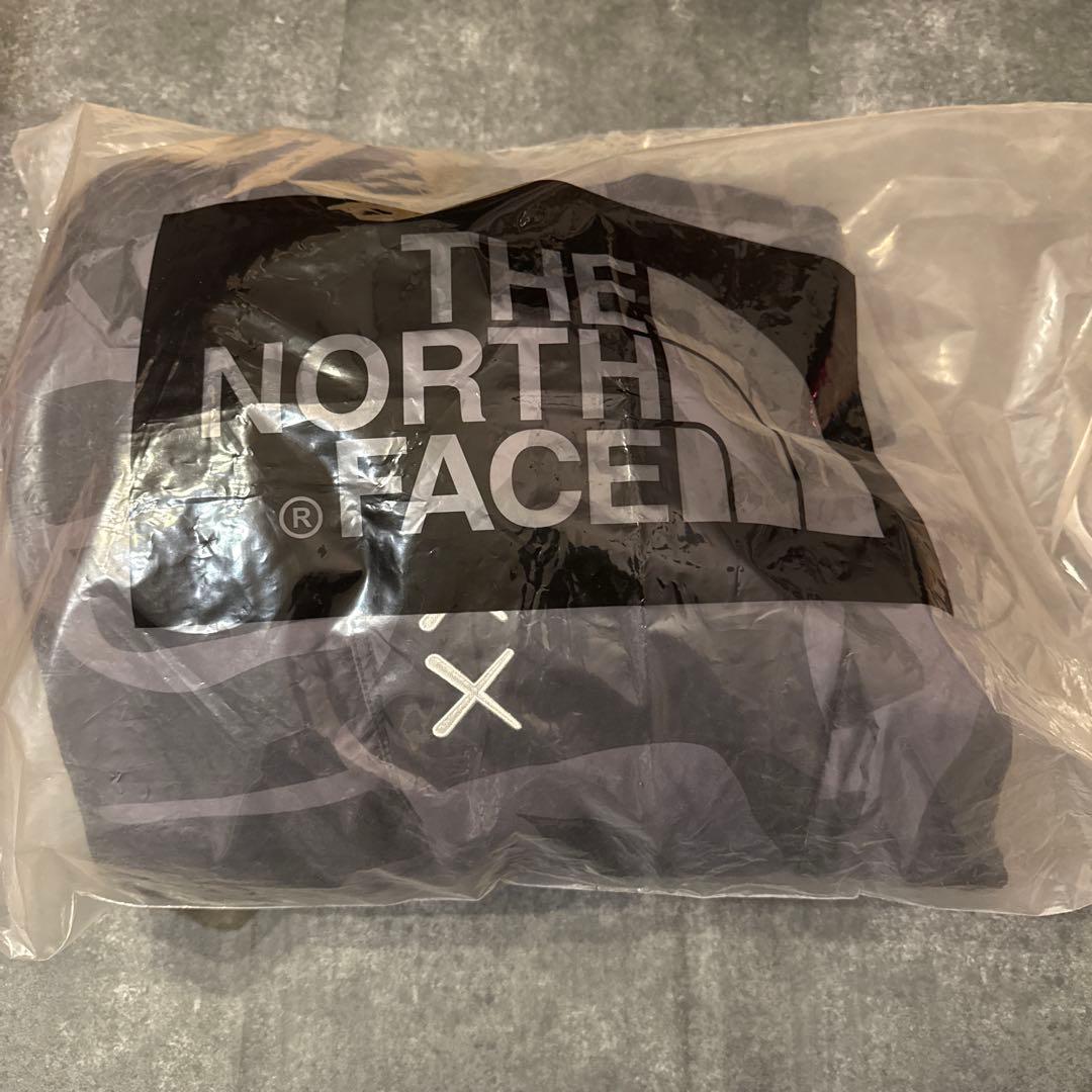 ハ*ク様 THE NORTH FACE×KAWS ダウンジャケット ヌプシ
