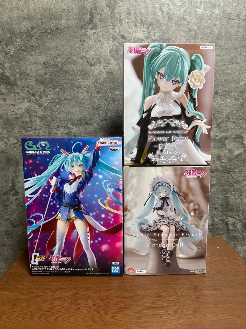 初音ミク ヴィンテージ 初音ミクなど 3種 まとめ売り - メルカリ