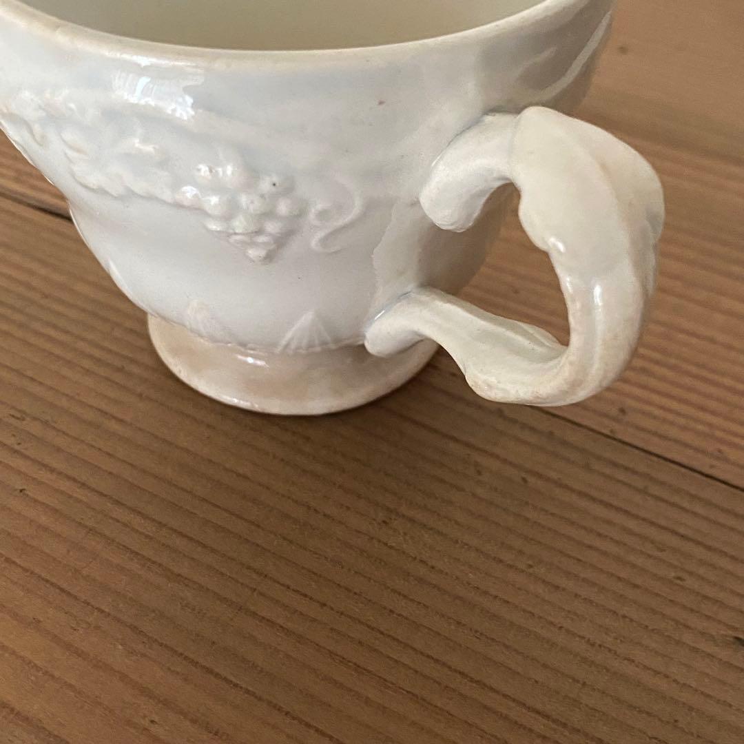 Creil et Montereau ぶどうレリーフのカップ＆ソーサー