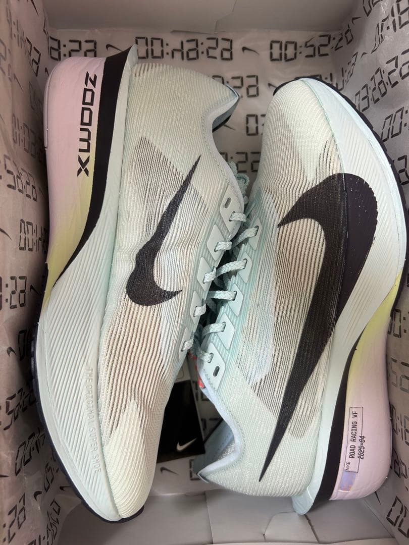 ナイキ ヴェイパーフライ 4 ウィメンズ ロード レーシングシューズ