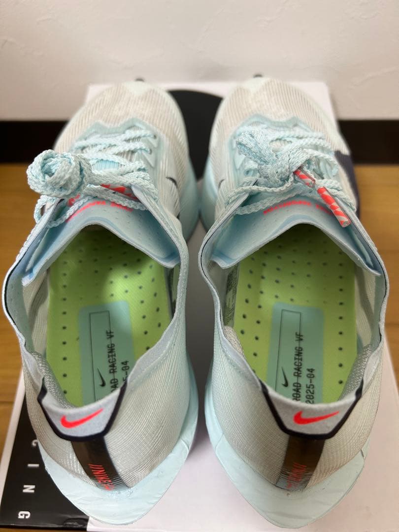 ナイキ ヴェイパーフライ 4 ウィメンズ ロード レーシングシューズ