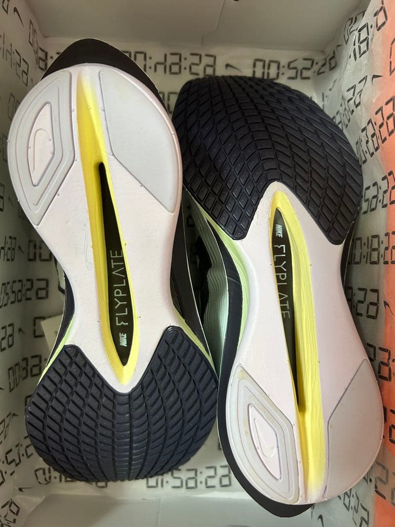 ナイキ ヴェイパーフライ 4 ウィメンズ ロード レーシングシューズ