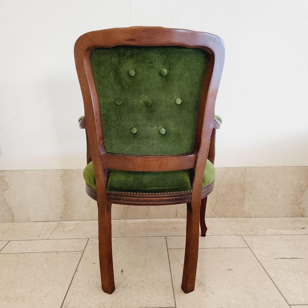 イギリス　アンティーク調　一人掛け　チェア　椅子　猫脚　木彫り　鋲　コーディロイ