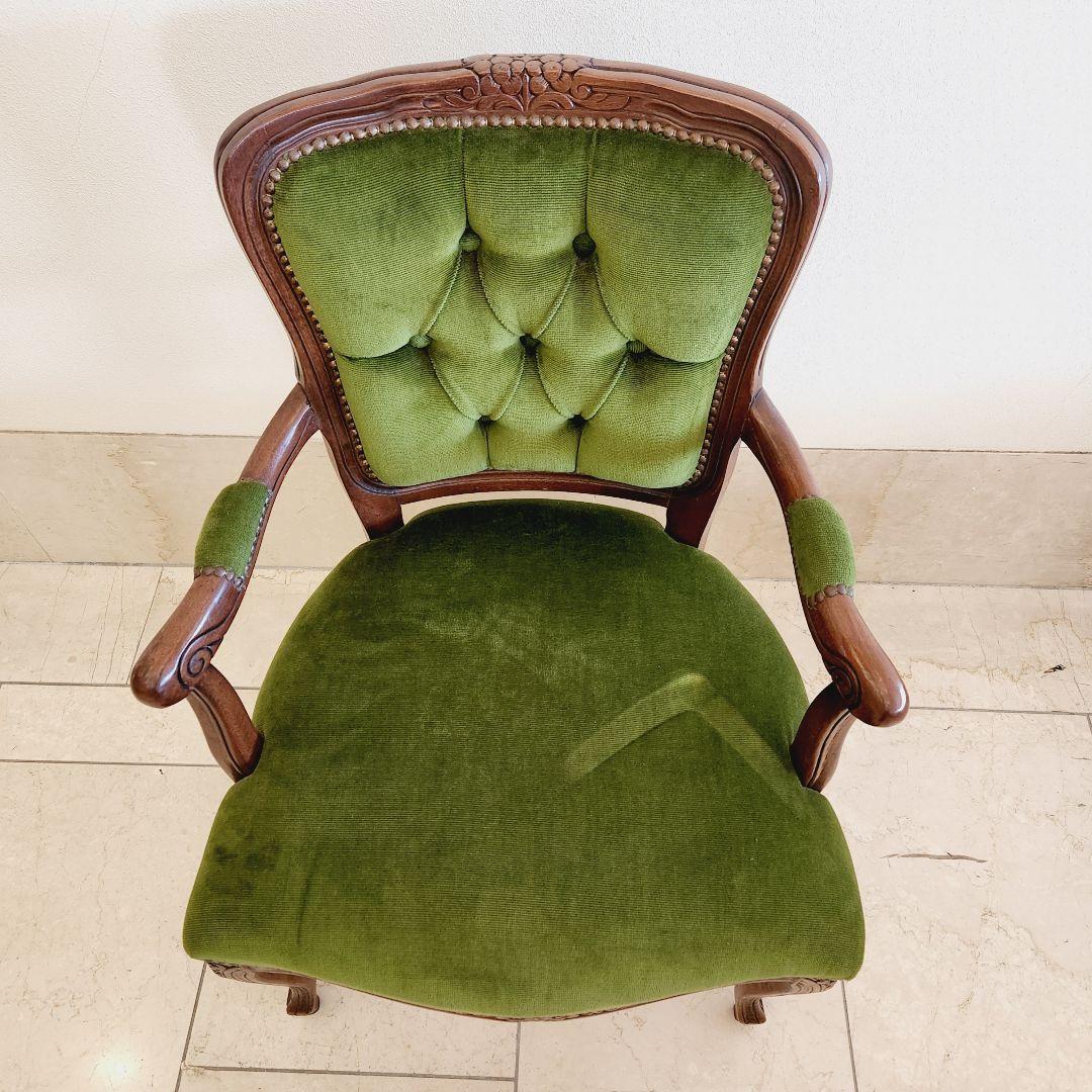 イギリス　アンティーク調　一人掛け　チェア　椅子　猫脚　木彫り　鋲　コーディロイ