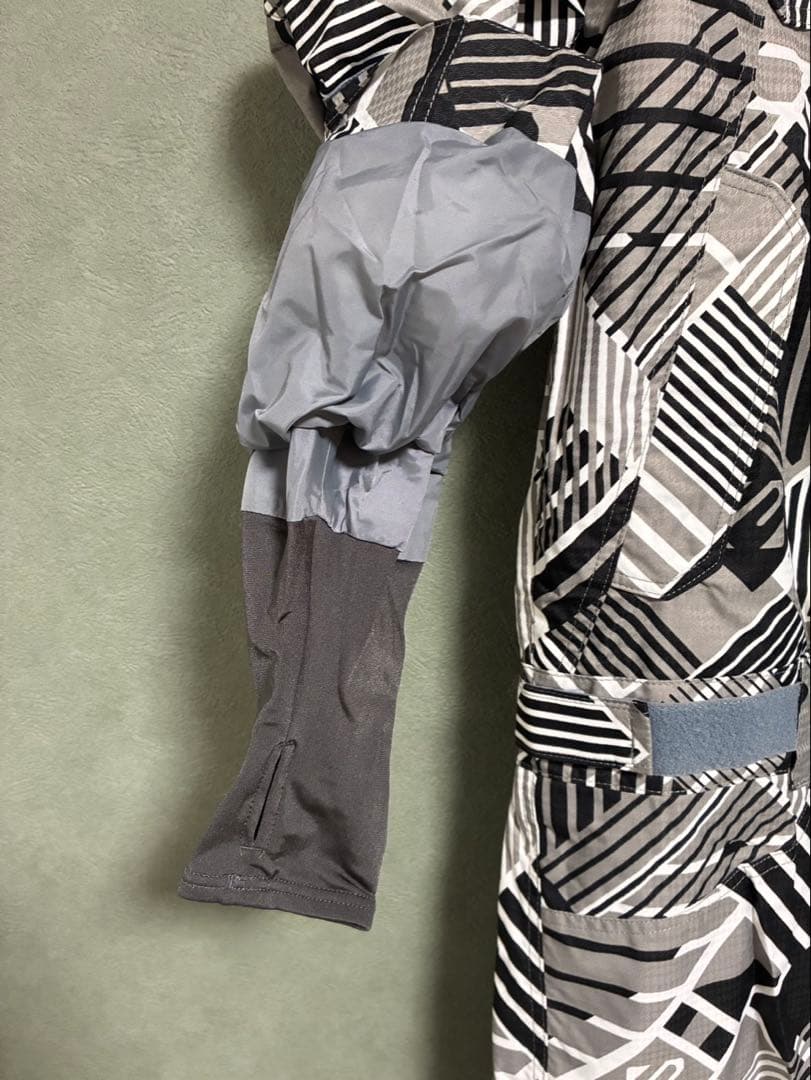 【美品】 ESTIVOエスティボ　スノーボードウェア　つなぎ　ジャンプスーツ　M