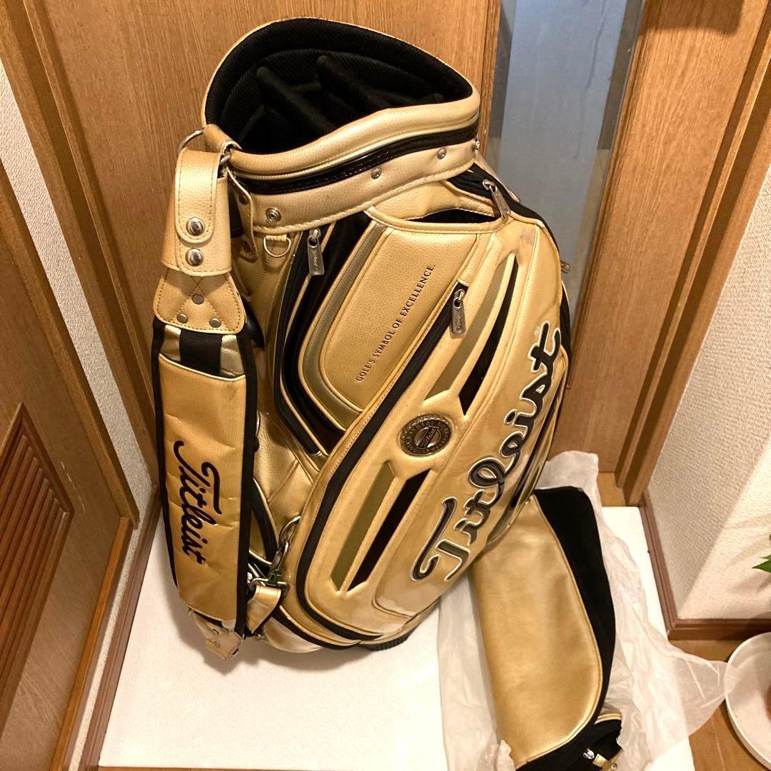 限定品】タイトリスト Titleist エナメルゴールド 3点式キャディバッグ