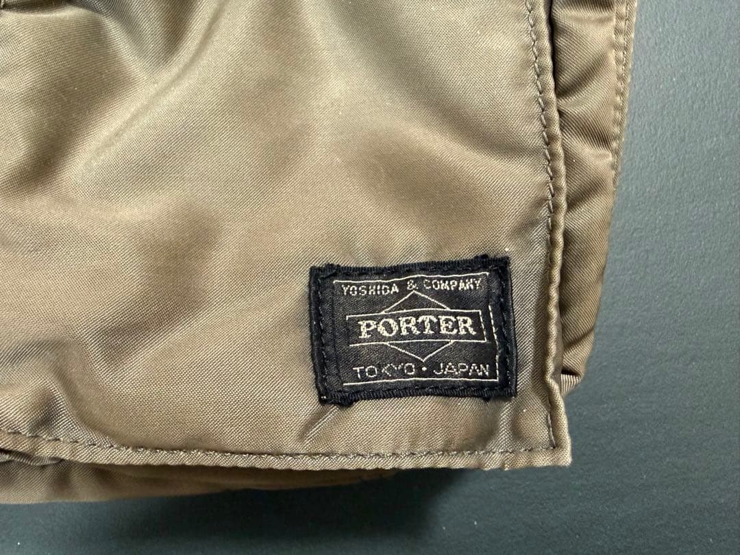 美品・廃盤PORTERポーター　タンカー　ショルダーバッグ　2層　S　シルバー系
