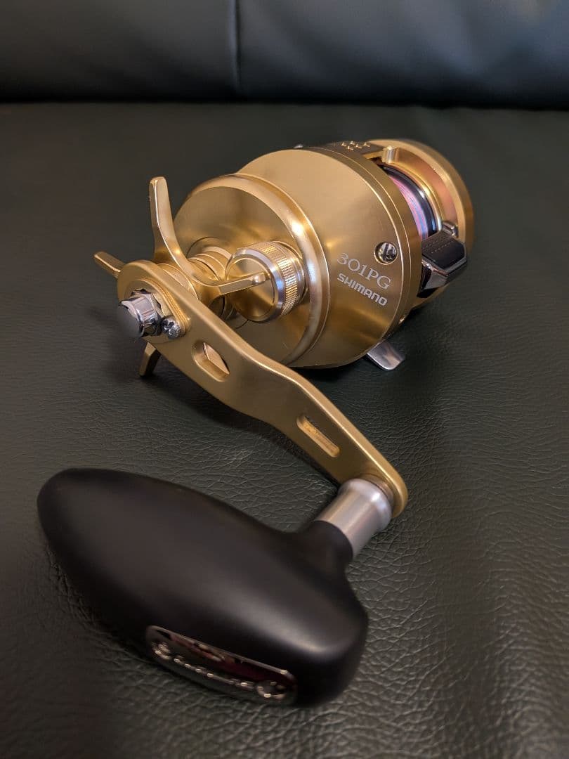シマノ　オシアコンクエスト　301PG ベイトリール シマノ ベイトリール 22オシアコンクエスト 301PG (左): リール｜釣具