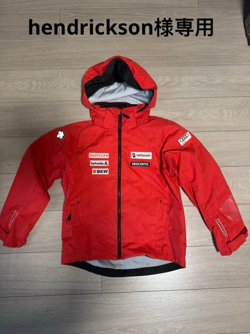 DESCENTE スキーウェア 赤 140 サイズ