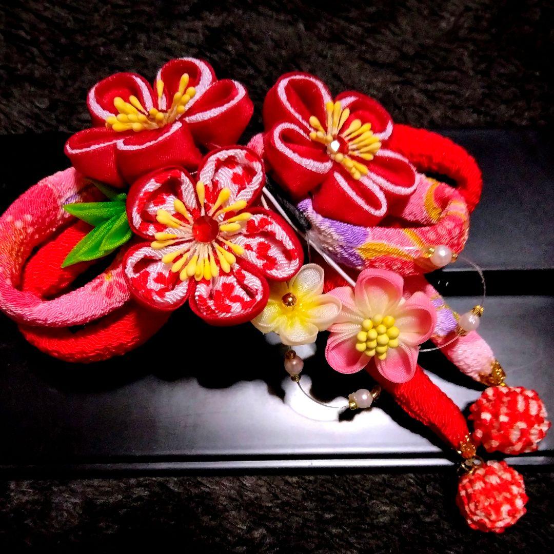 正絹綸子☆暈しに金彩ほぼ総刺繡の一つ身と新品友禅被布☆3歳七五三向け祝い着