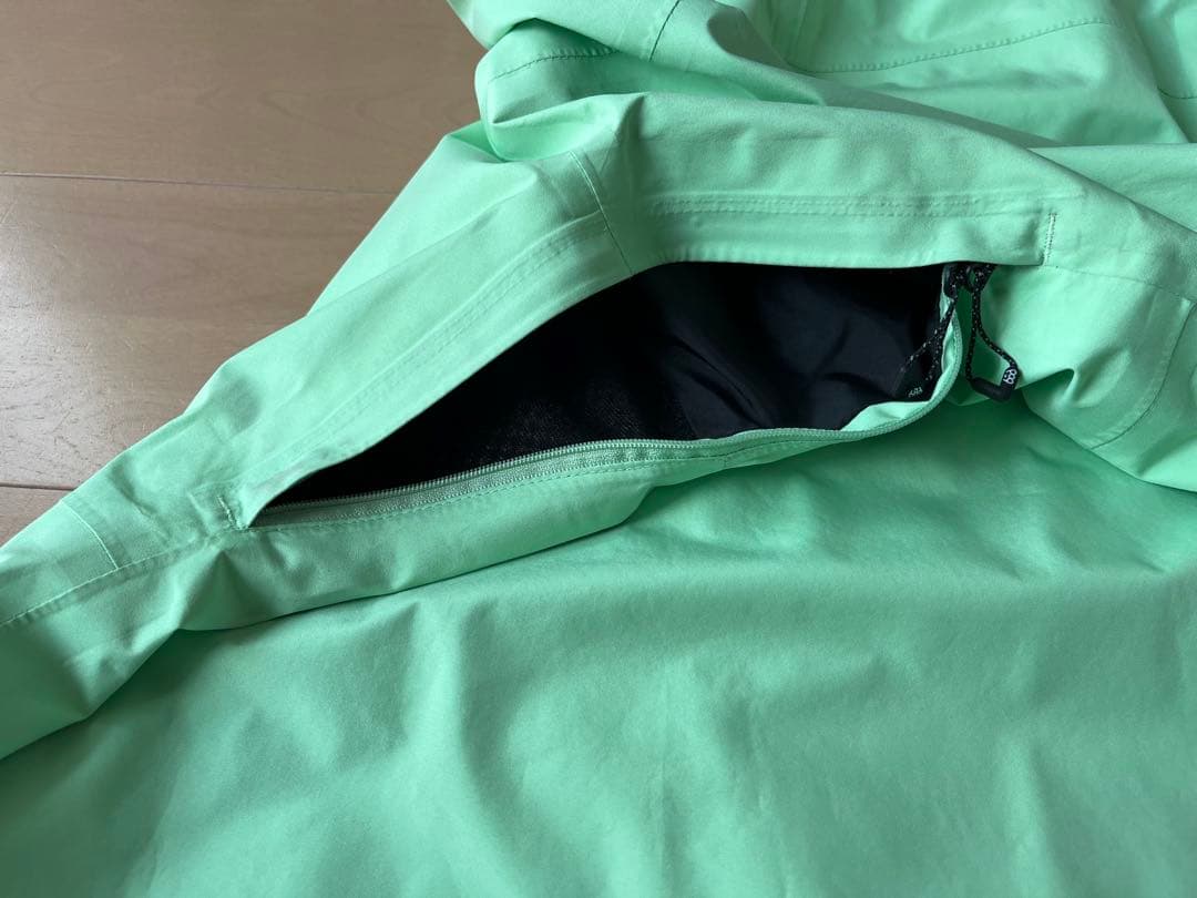 686 ゴアテックス　スノーボードウェア (女性用) M