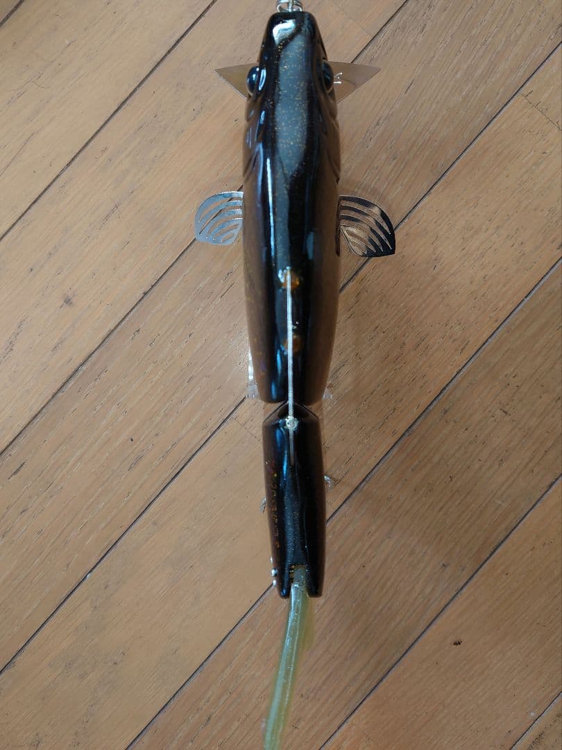 cc ベイツ アルセナーレ ロッソ モンストレウス フナ? 七色の輝き