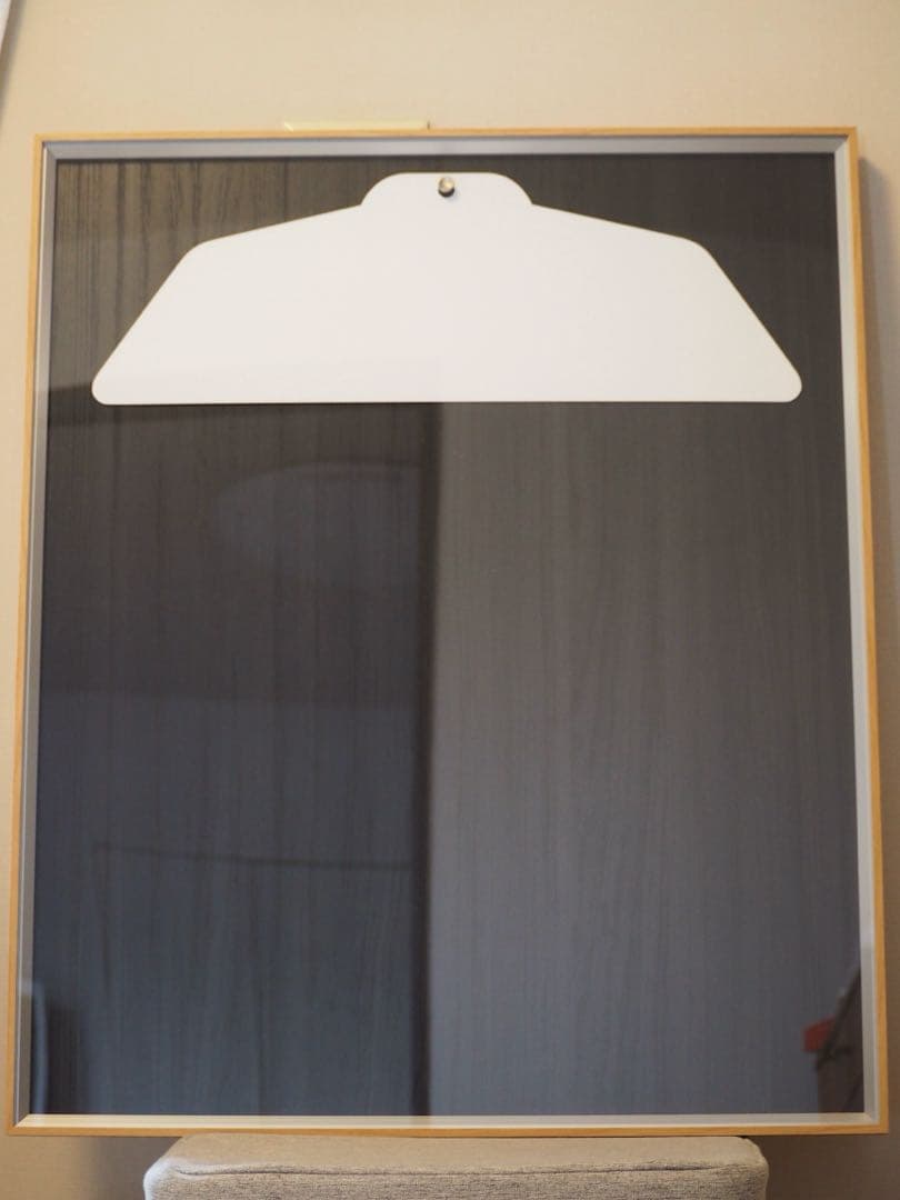 【新品】ユニフォーム額【額縁のタカハシ】 ナチュラル枠×黒木目背景