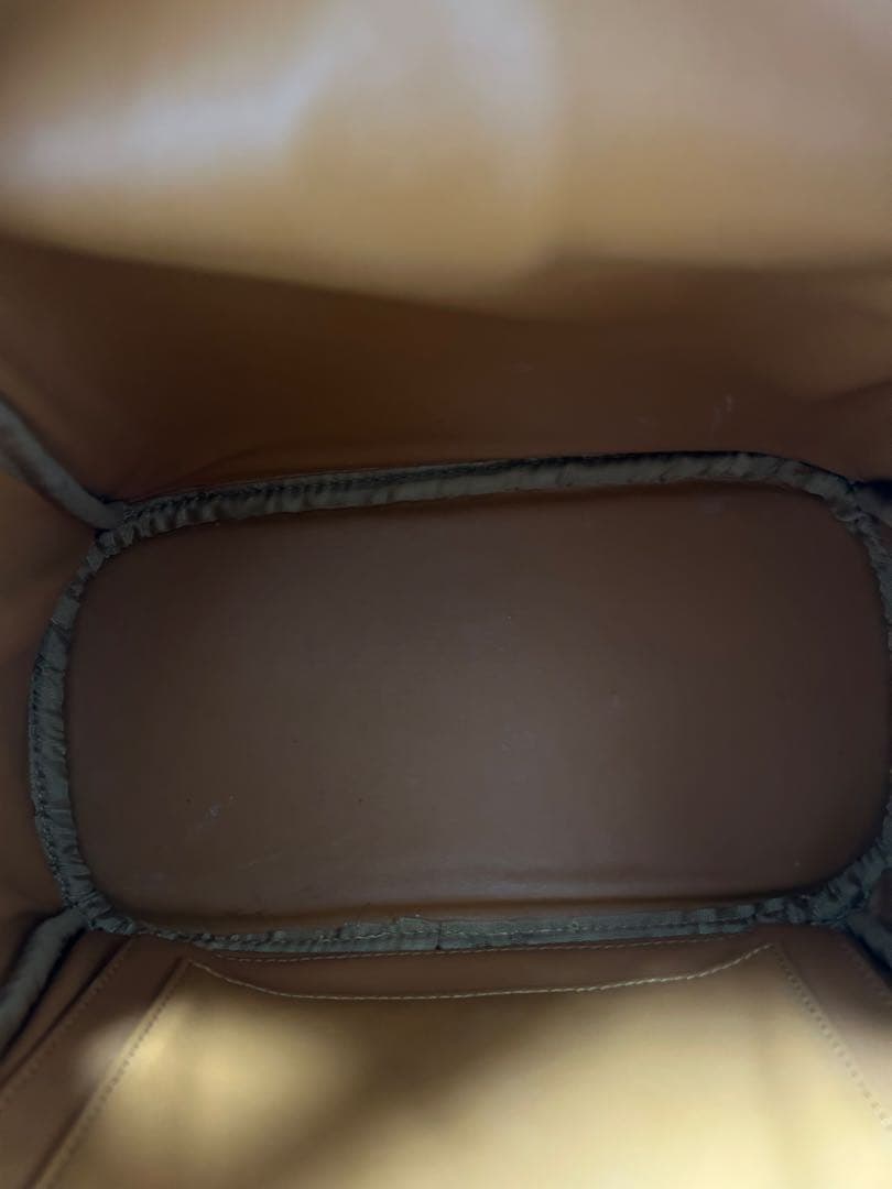 美品＊正規品MCM サイドスタッズ付き バックパック 総柄　黒