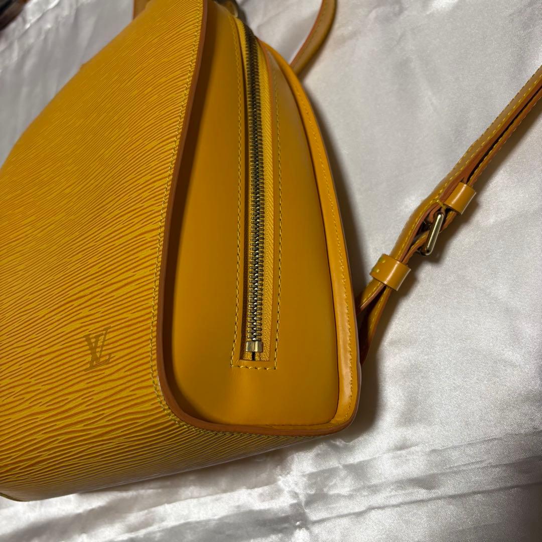 Louis Vuitton エピレザー バックパック イエロー