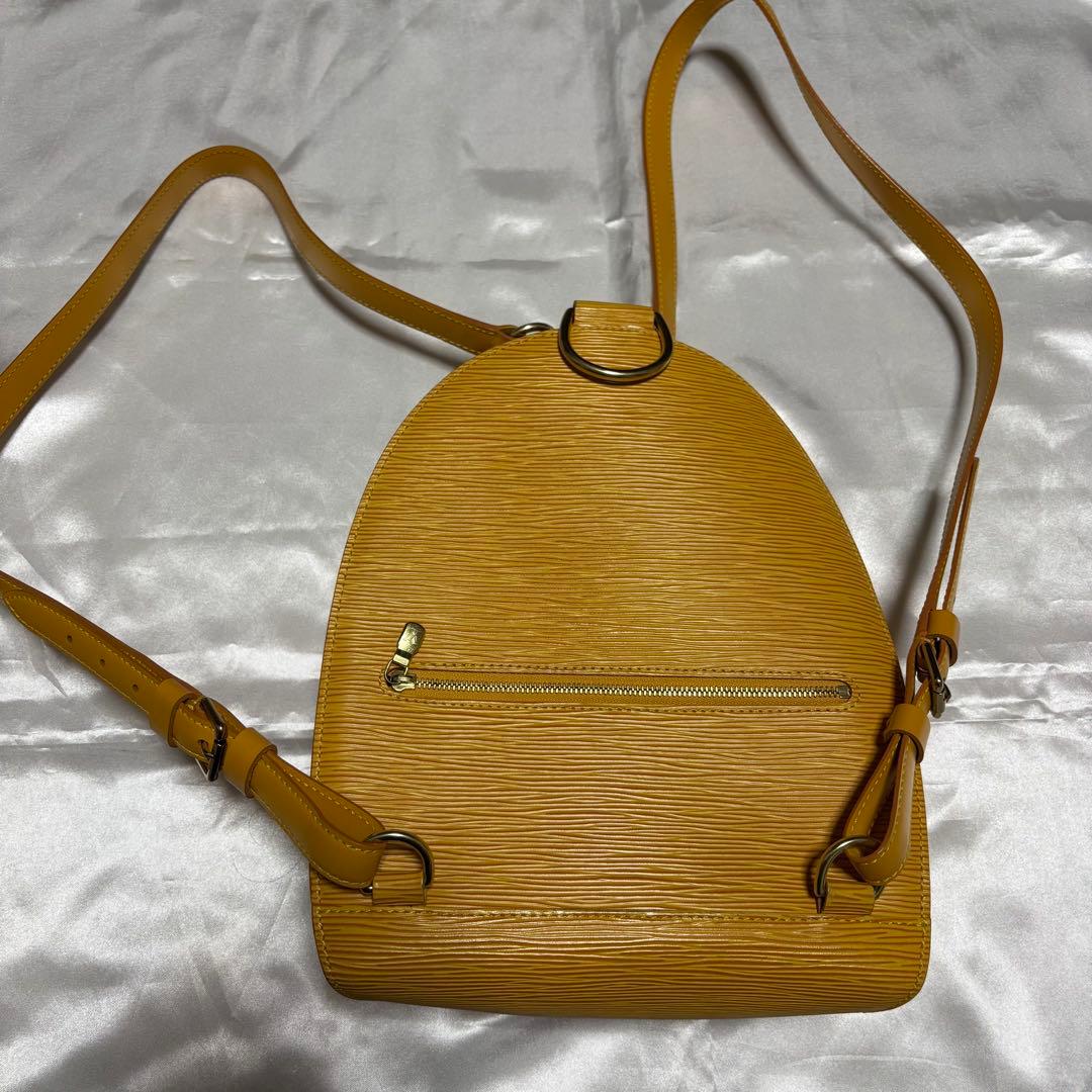 Louis Vuitton エピレザー バックパック イエロー