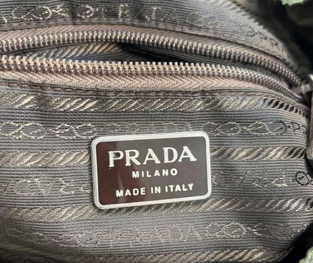 PRADA プラダ リュック ナイロンカーキ