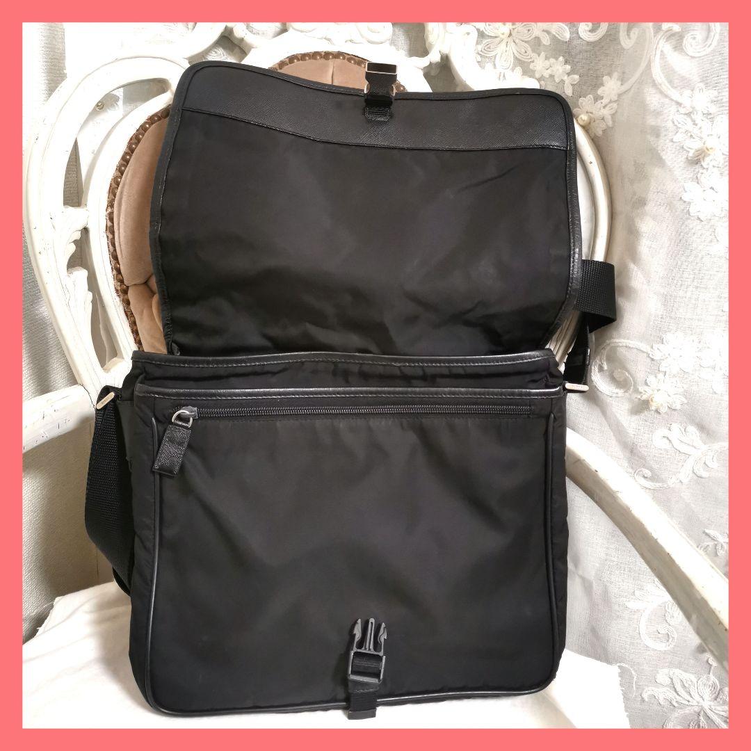 【良品】プラダPRADA黒 斜めがけショルダーバッグ カードあり!鑑定済!