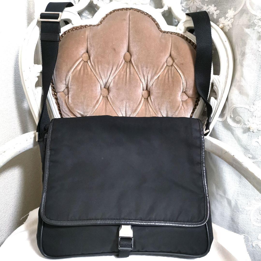 【良品】プラダPRADA黒 斜めがけショルダーバッグ カードあり!鑑定済!