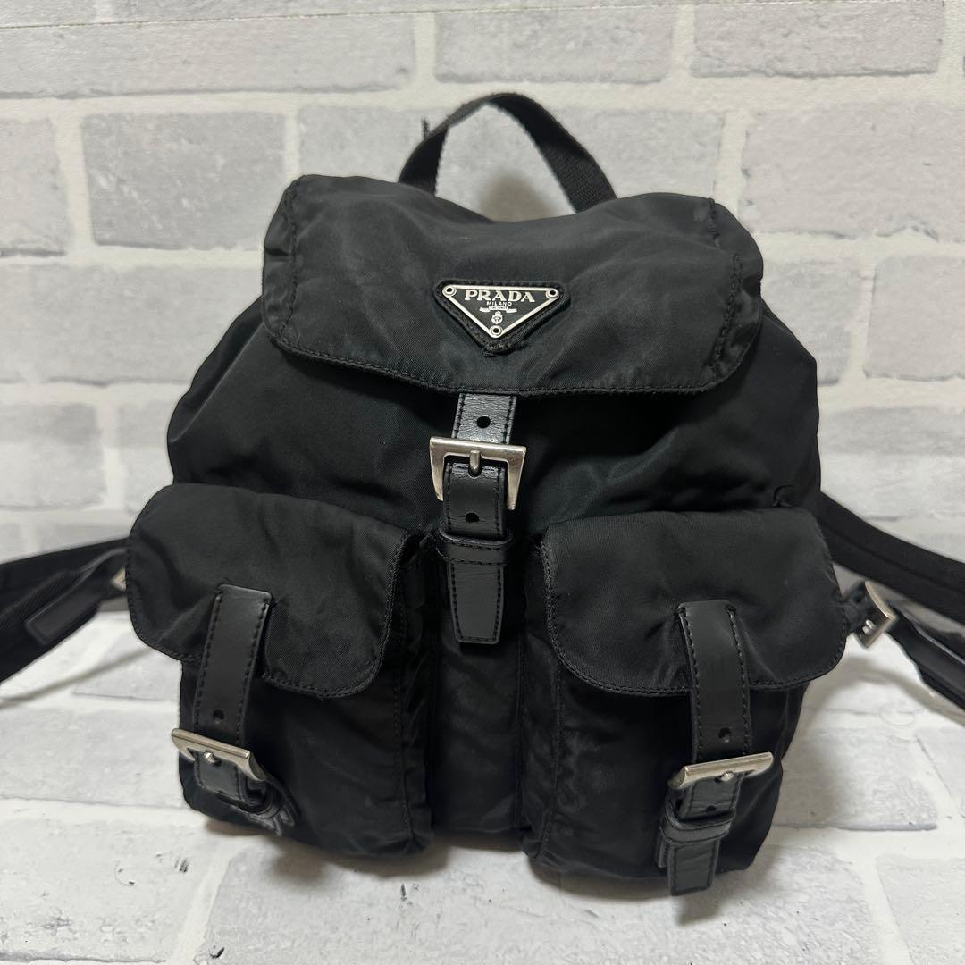 PRADA プラダ リュックサックで バックパック 三角ロゴ ナイロン 黒
