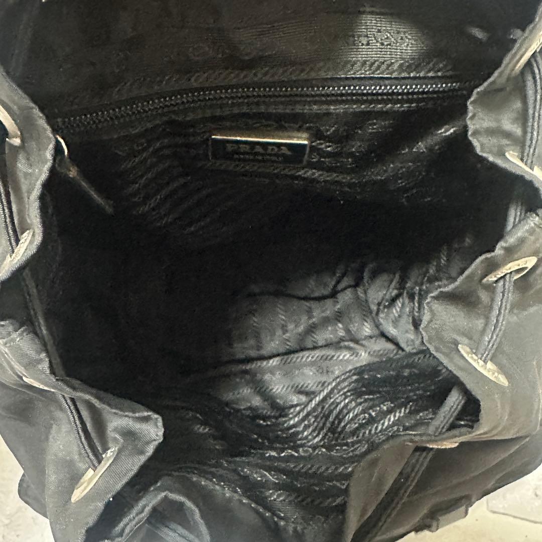 PRADA プラダ リュックサックで バックパック 三角ロゴ ナイロン 黒
