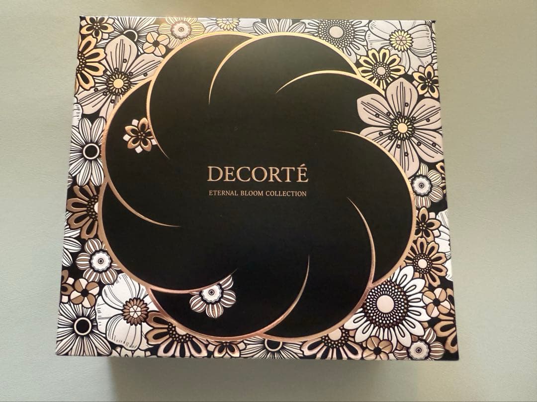 コスメデコルテ　エターナル ブルーム コレクション