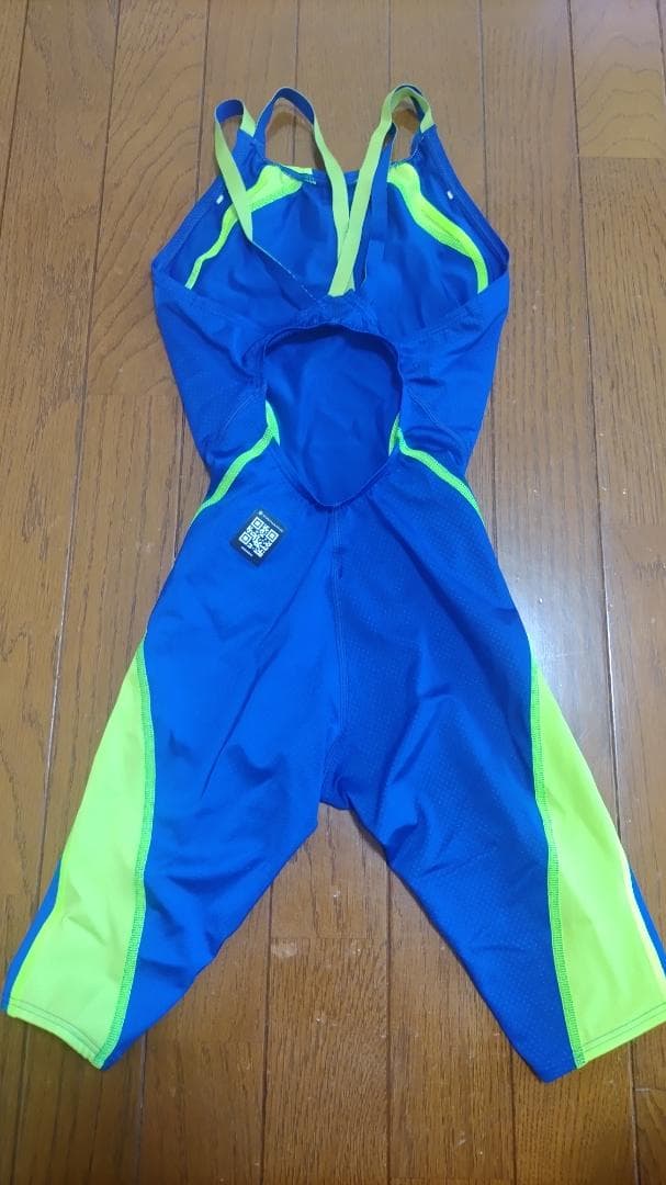 【超値下げ】arena ARN-4020W Lサイズ　競技 水着 FINA 競泳