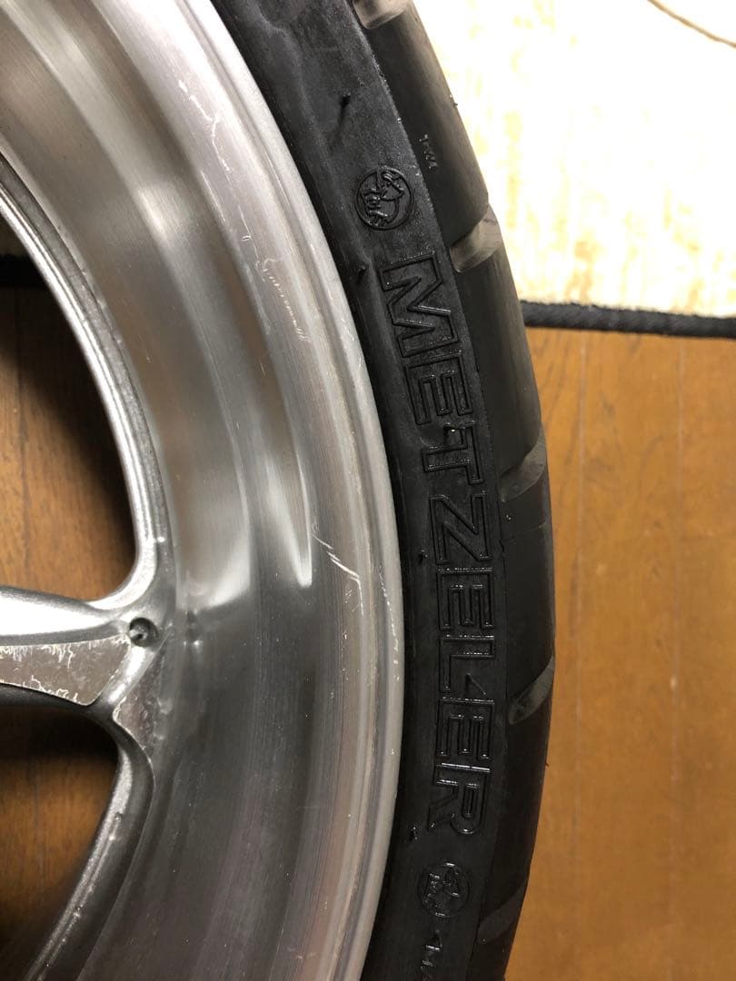 て*ん様 オンロードタイヤ 240/40 VR18 ホイールは別途相談￼