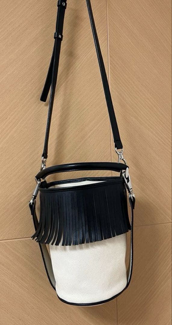 値下げ中！！2点セット ayako Fringe Bucket Bag - メルカリ