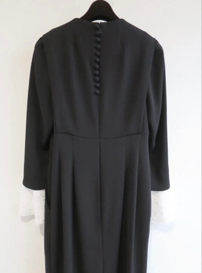 最終値下げMameKurogouchiシルクレースカフドレス 2024ss