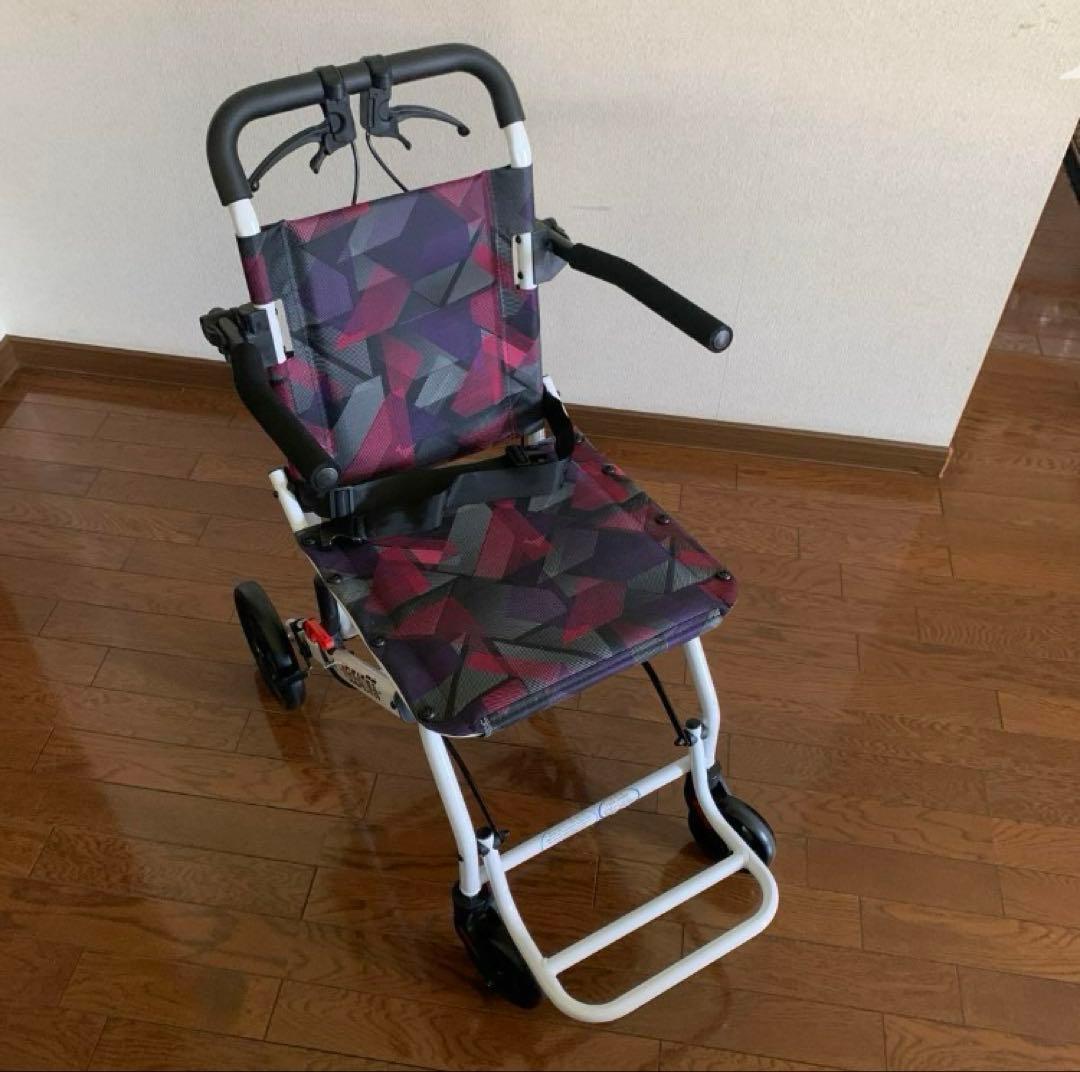 YLOVABLE 自立式　介助型簡易車椅子　ブレーキ付き　※難あり