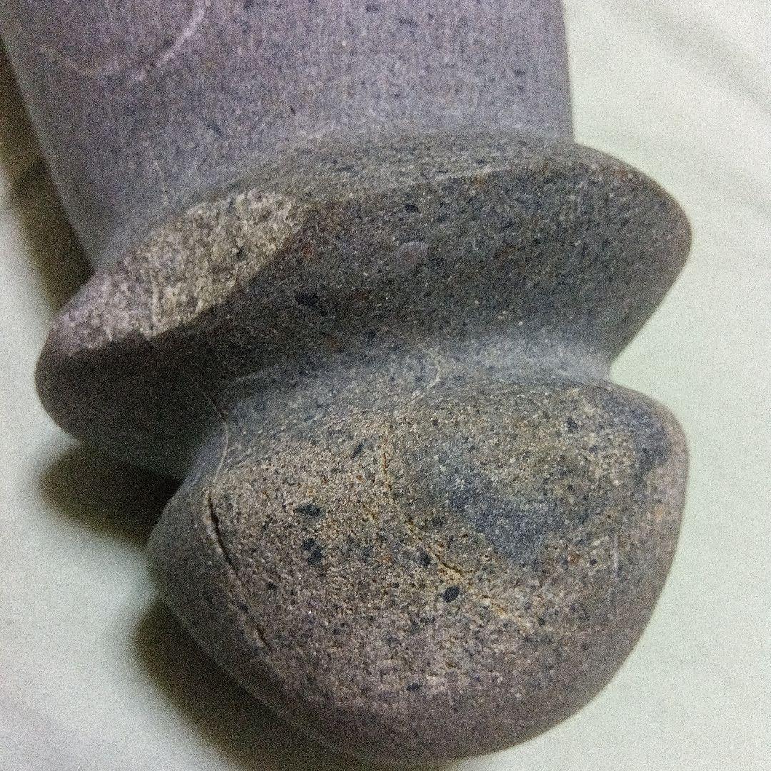 シーでございます　「考古資料」縄文遺跡、磨製石器、安山岩、　石棒、縄文、