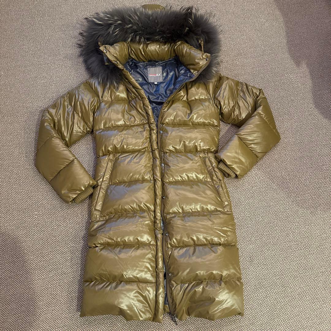 未使用デュベティカDUVETICAオリーブグリーン ファー付ダウンロングコート