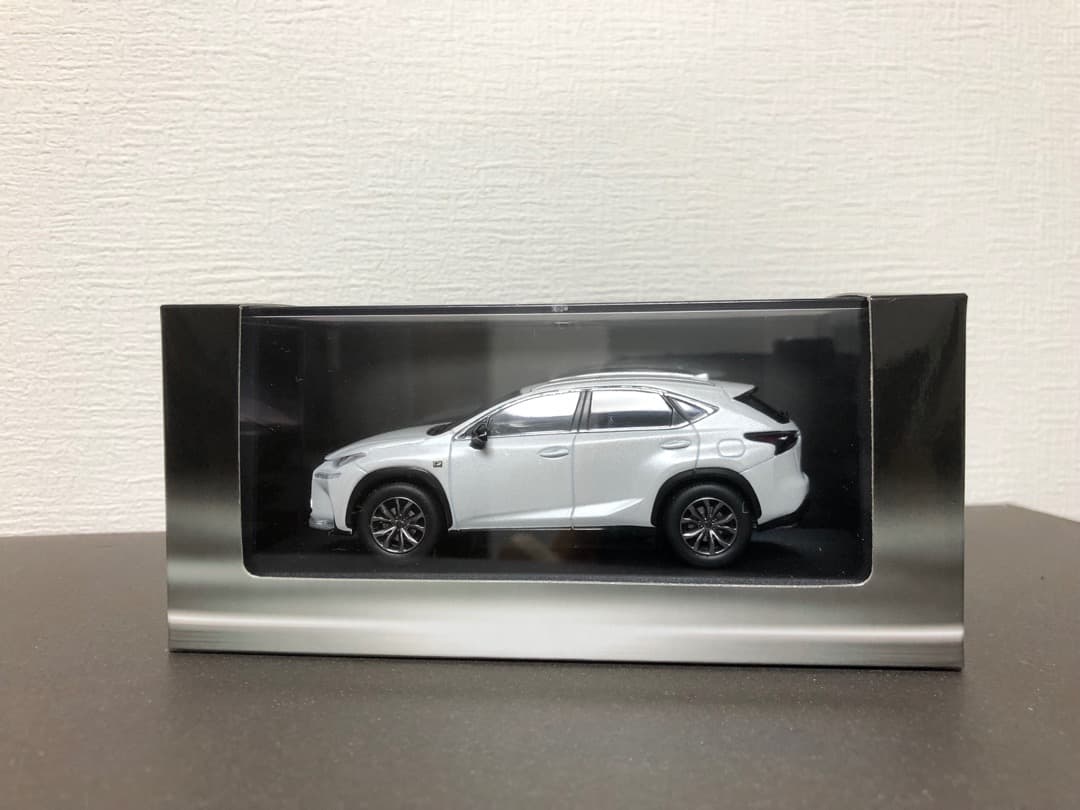 Lexus NX200t 京商ミニカー 1/43 レクサス 左ハンドル