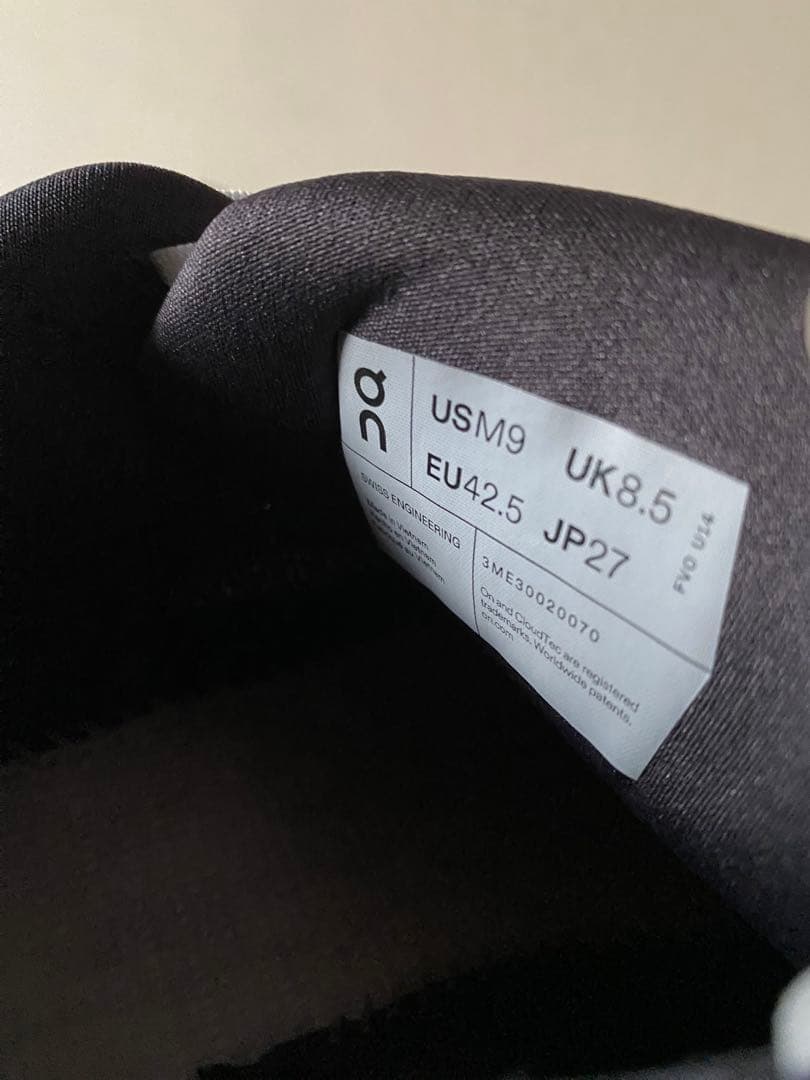 ONオン　Cloud Surfer Next 27.0㎝