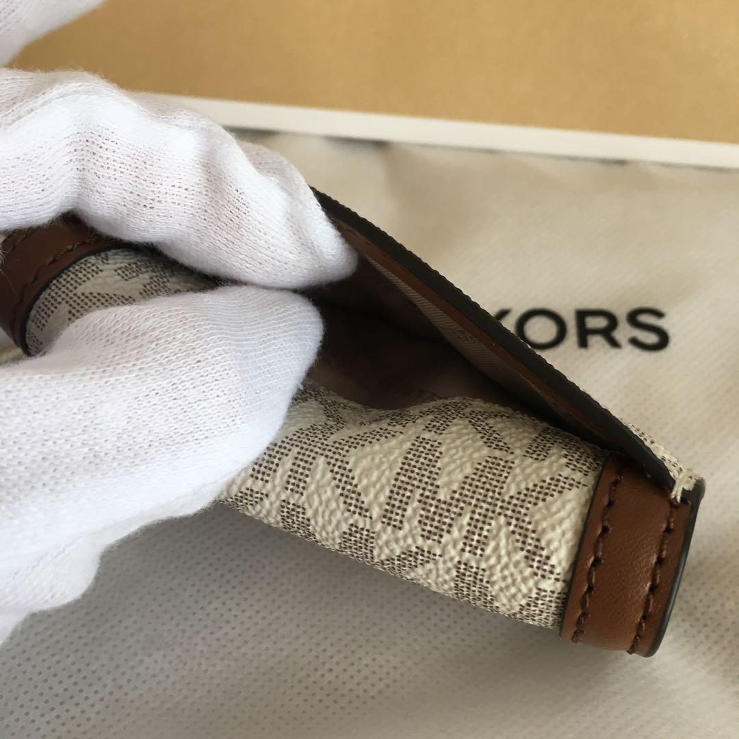 新品 マイケルコース MICHEAL KORS シグネチャーバニラ キーケース