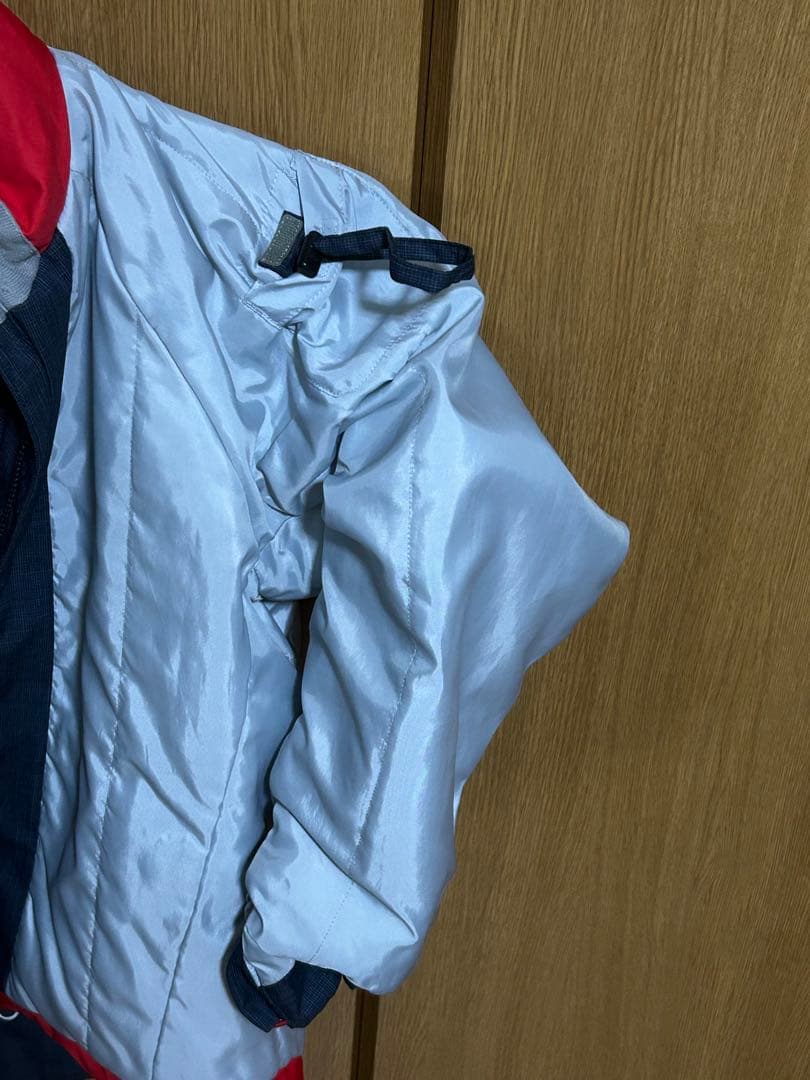 『美品』値下げしました。DESCENTE スキーウェア 子ども用 150サイズ