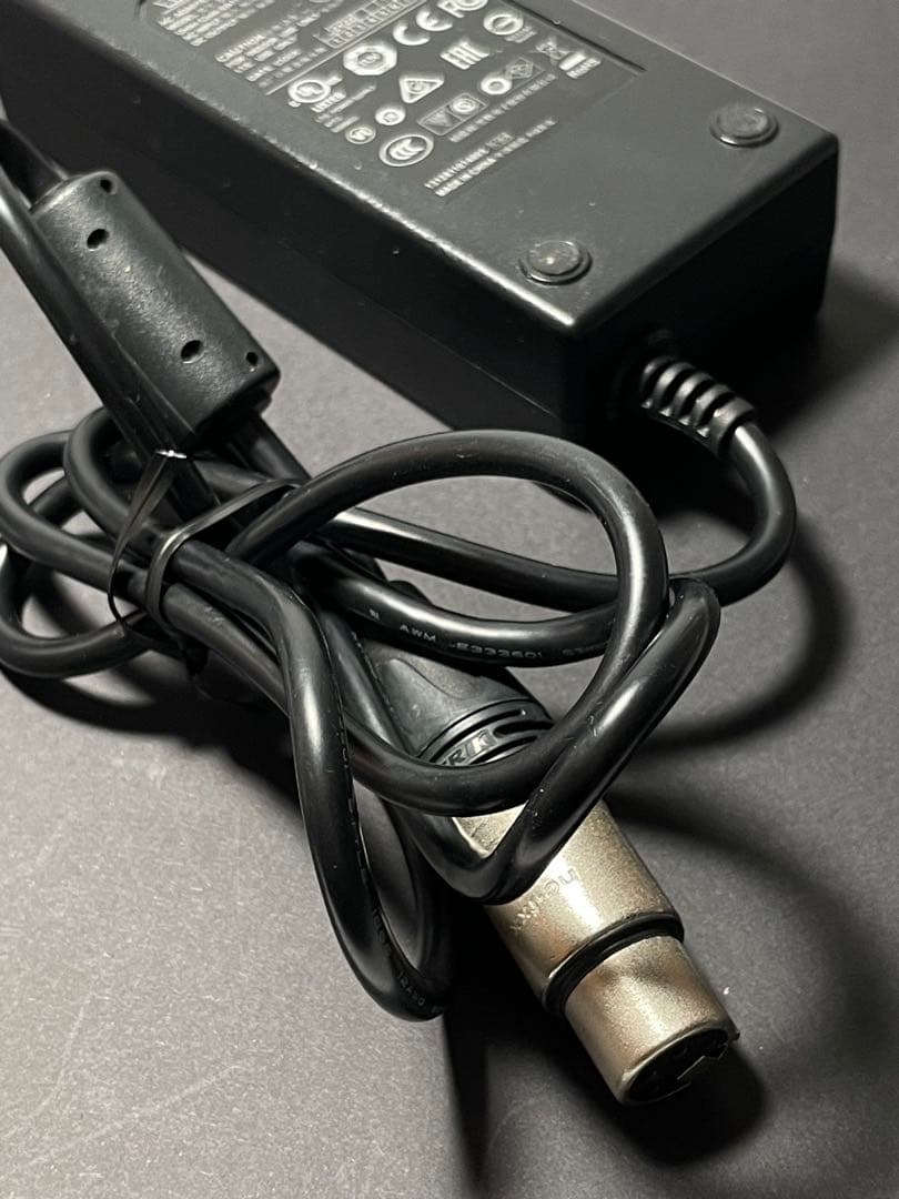 blackmagic ursa mini acアダプター