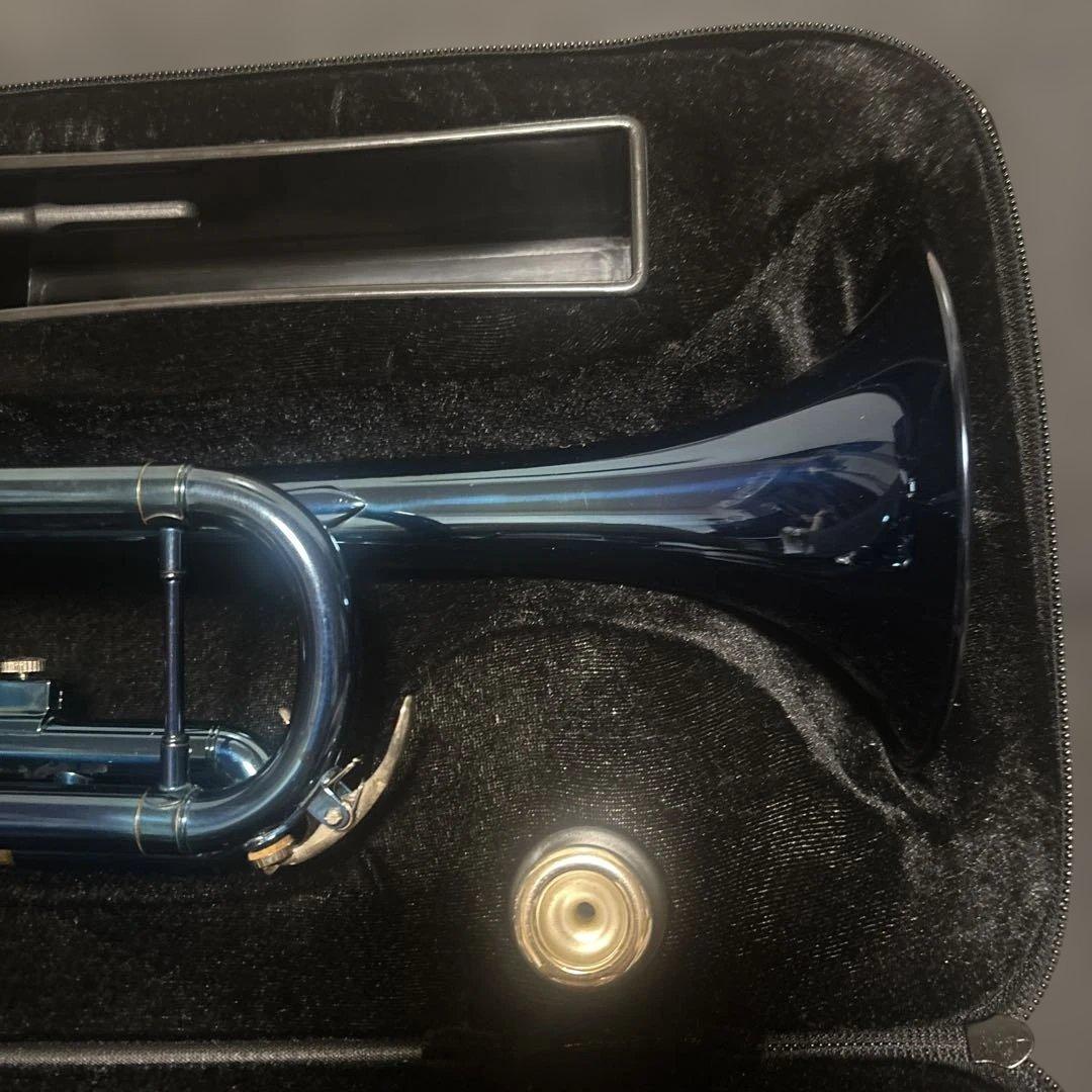 ケルントナー トランペット　メタリックブルー　ケース付き　最終値下げ