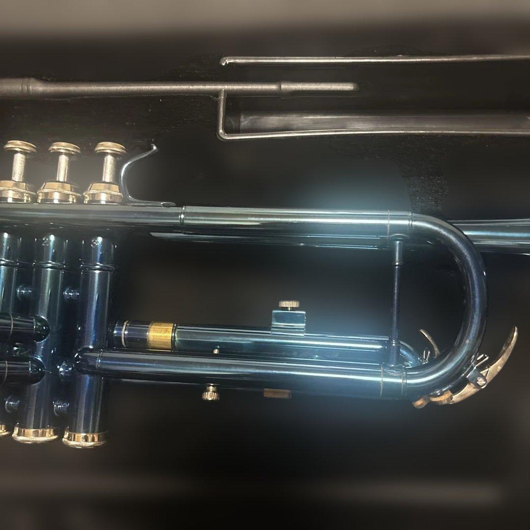 ケルントナー トランペット　メタリックブルー　ケース付き　最終値下げ