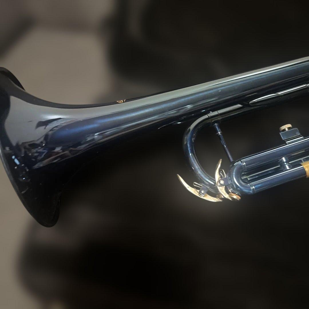 ケルントナー トランペット　メタリックブルー　ケース付き　最終値下げ