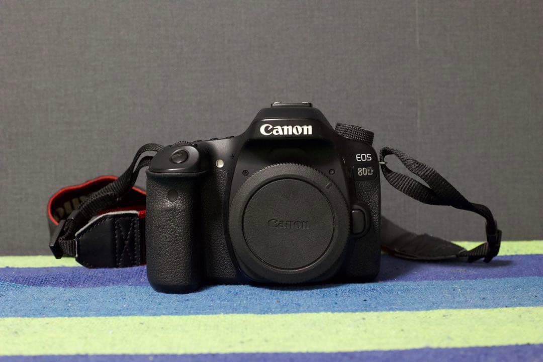 Canon EOS 80D デジタル一眼レフ レンズ付き