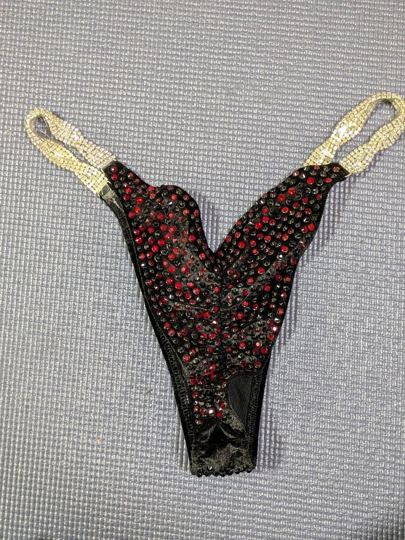 ボディフィットネス競技用コンテスト用ビキニ(黒・赤) APF JBBF等